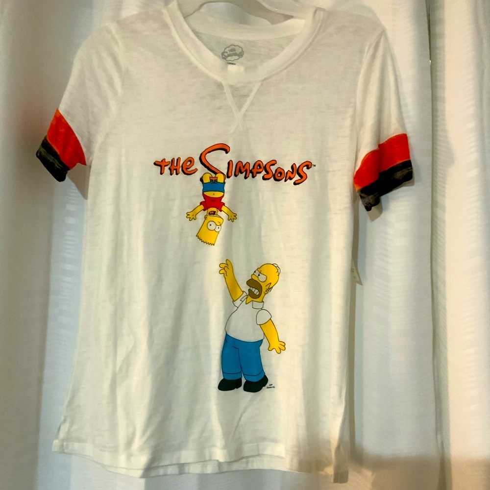NWT. Women’s Simpson T-Shirt.